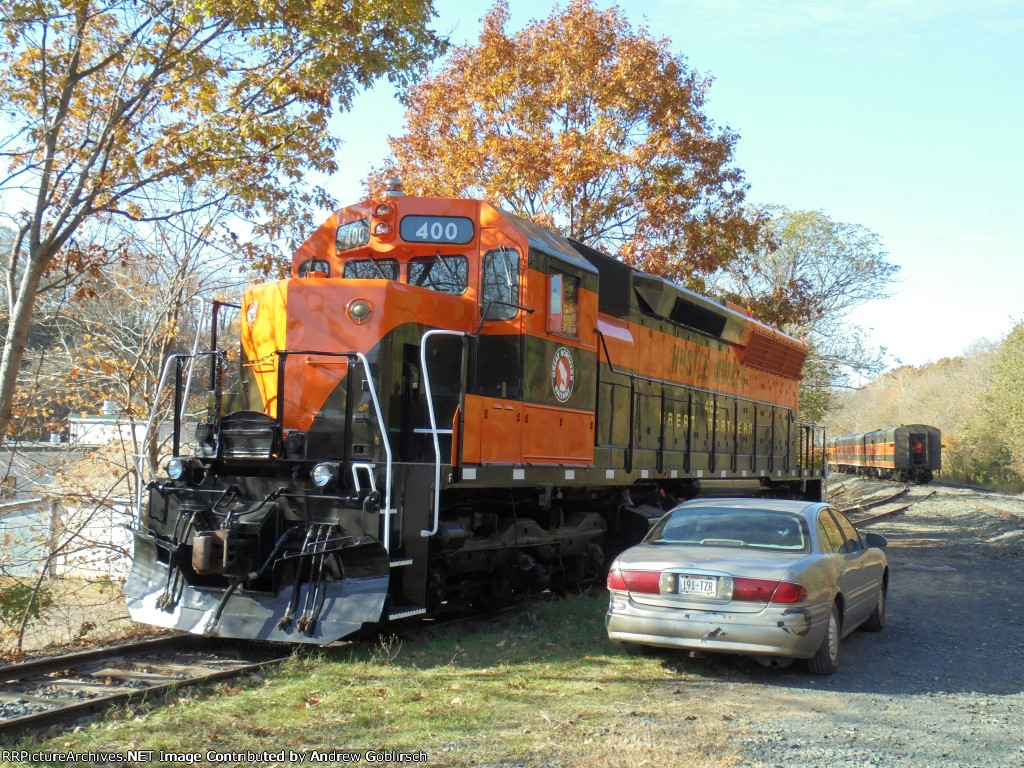 GN 400 at the Siding